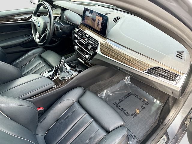 Used 2021 BMW 530i RWD image 14
