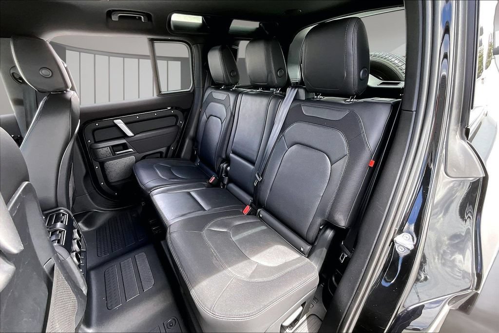 Certified 2023 Land Rover Defender 110 X-Dynamic SE AWD/4WD image 20