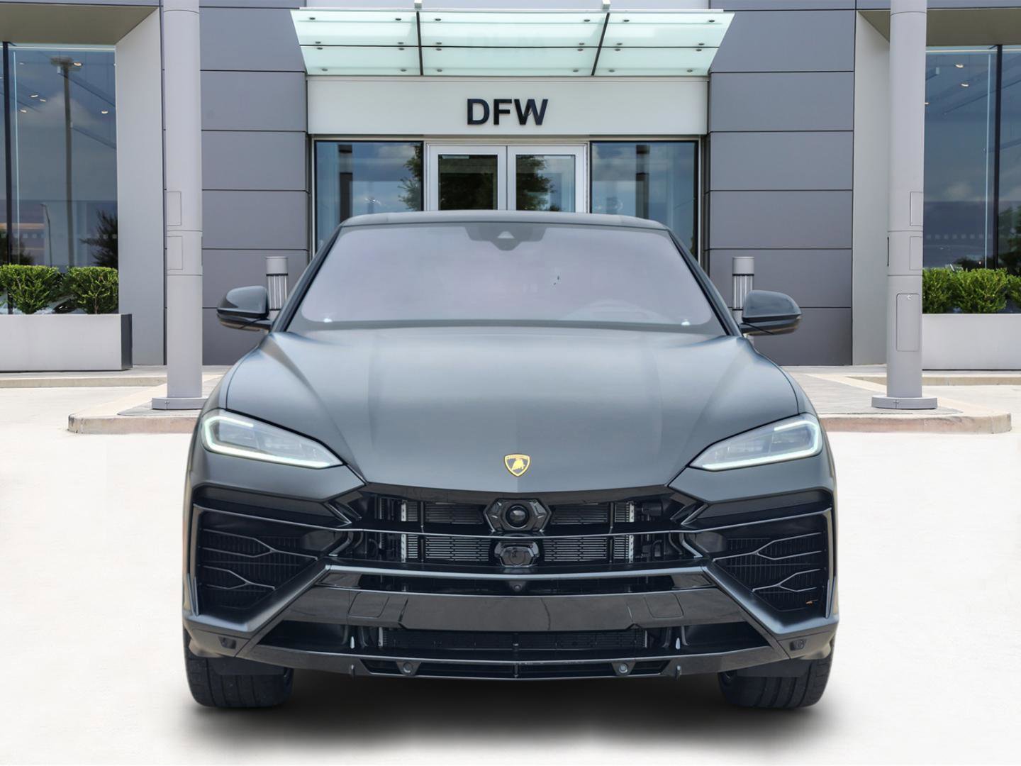 Used 2025 Lamborghini Urus SE video 2