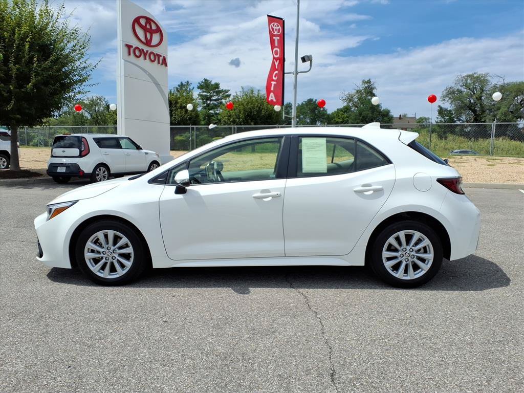 Certified 2025 Toyota Corolla SE FWD image 8