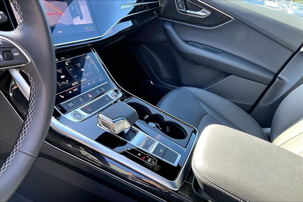 Used 2025 Audi Q7 2.0T Premium w/ Convenience Plus Package image 23