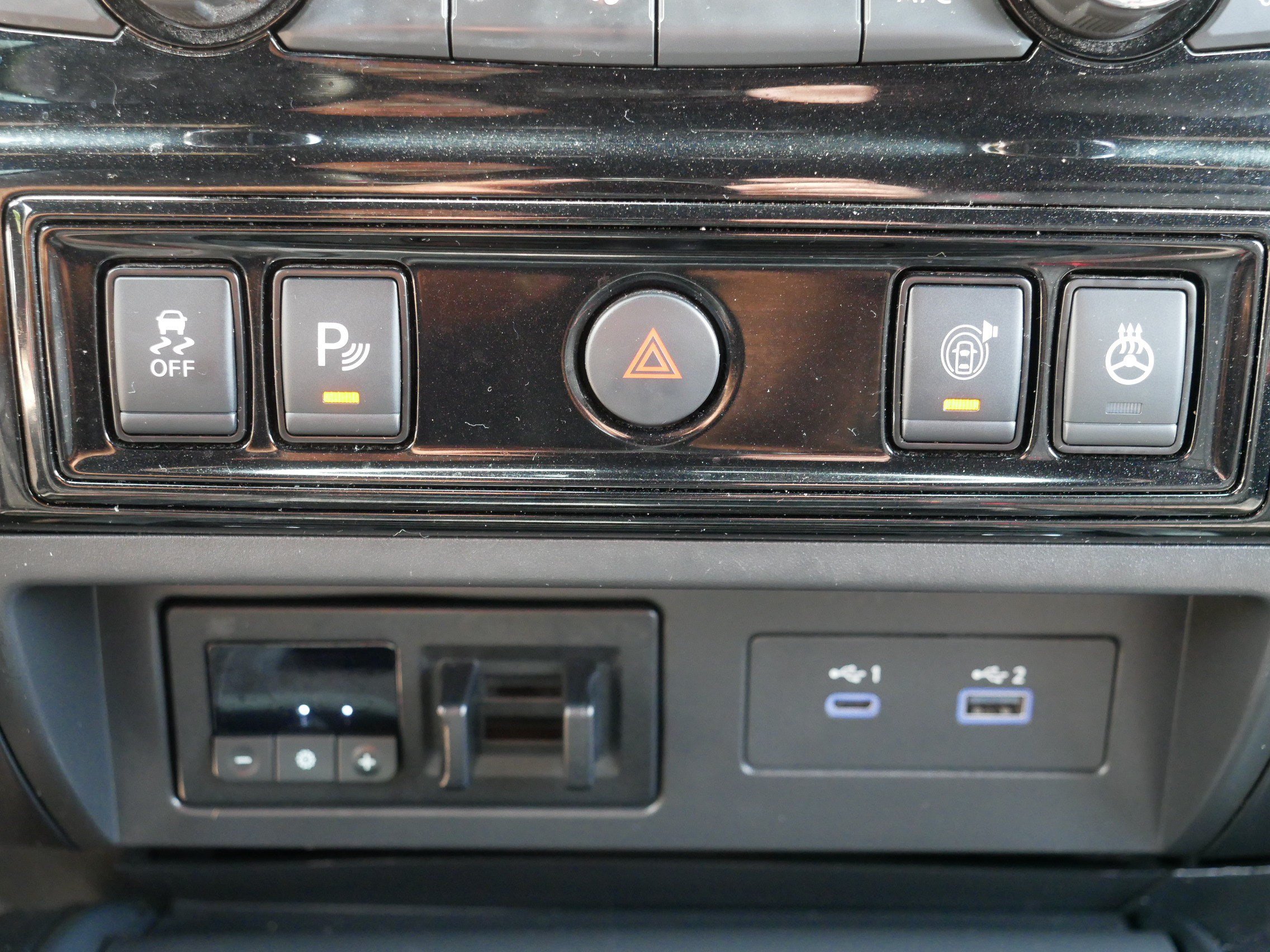 Certified 2024 Nissan Titan PRO-4X w/ Pro-4x Convenience Package AWD/4WD image 31