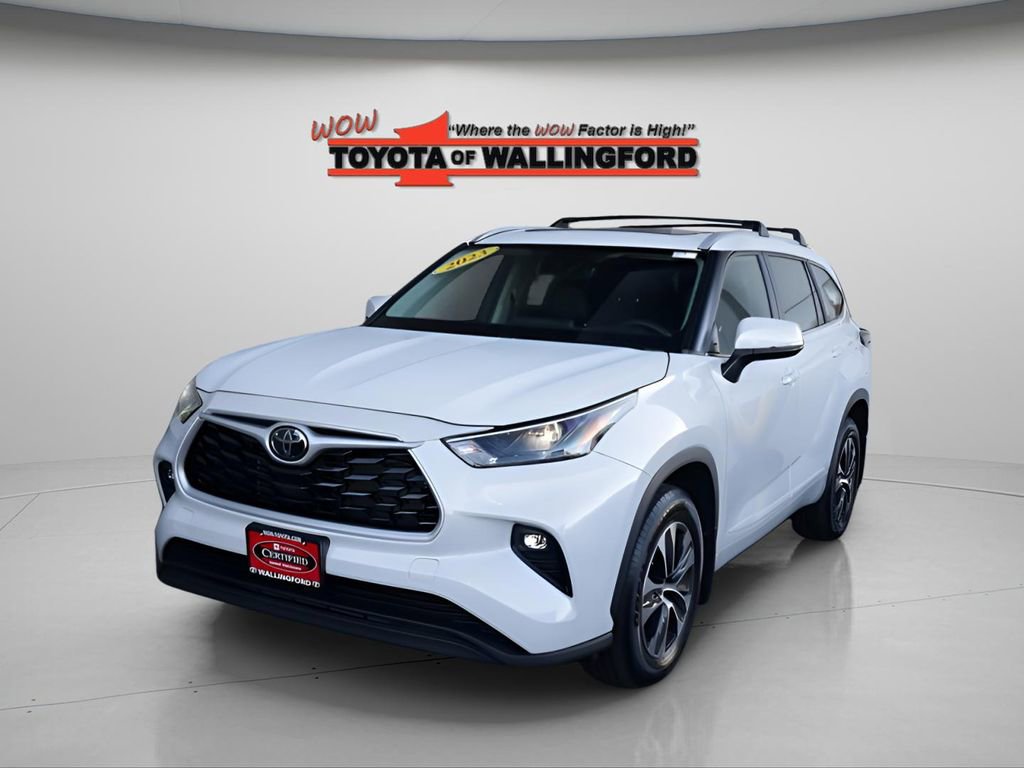 Used 2023 Toyota Highlander XLE