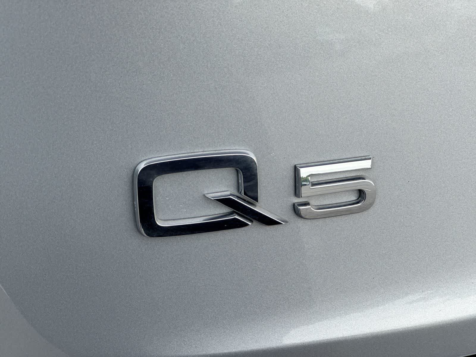 Used 2023 Audi Q5 2.0T Premium Plus w/ Premium Plus Package AWD/4WD image 19
