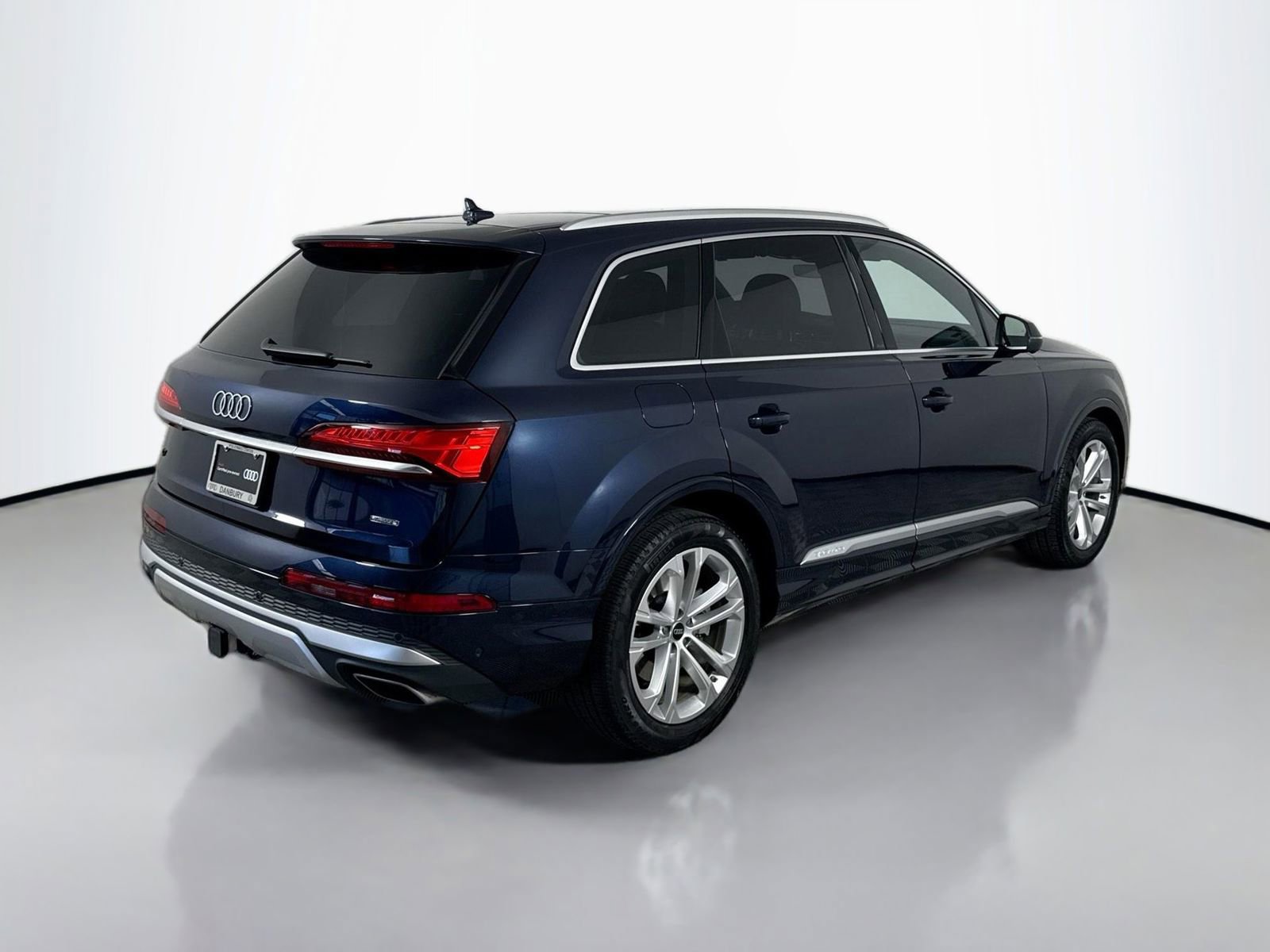 Used 2025 Audi Q7 3.0T Prestige AWD/4WD image 9