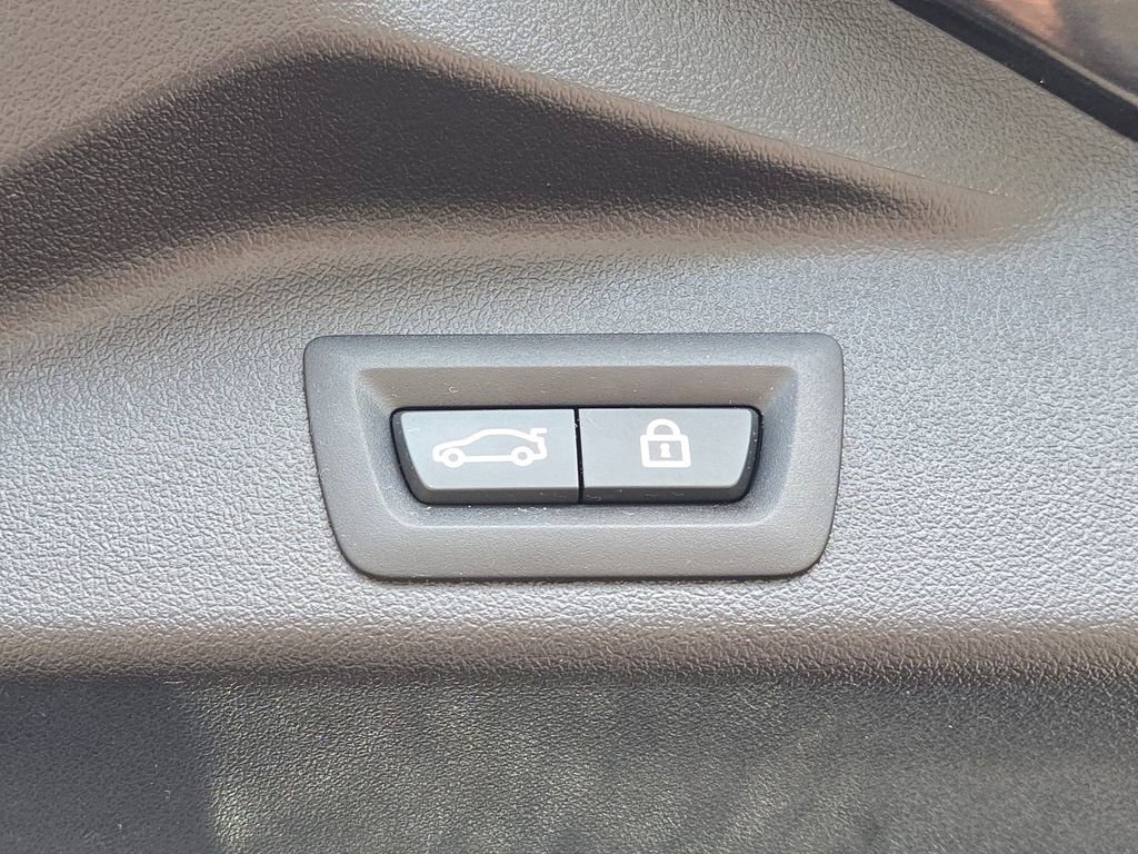 Used 2021 BMW X5 xDrive40i w/ Premium Package image 36