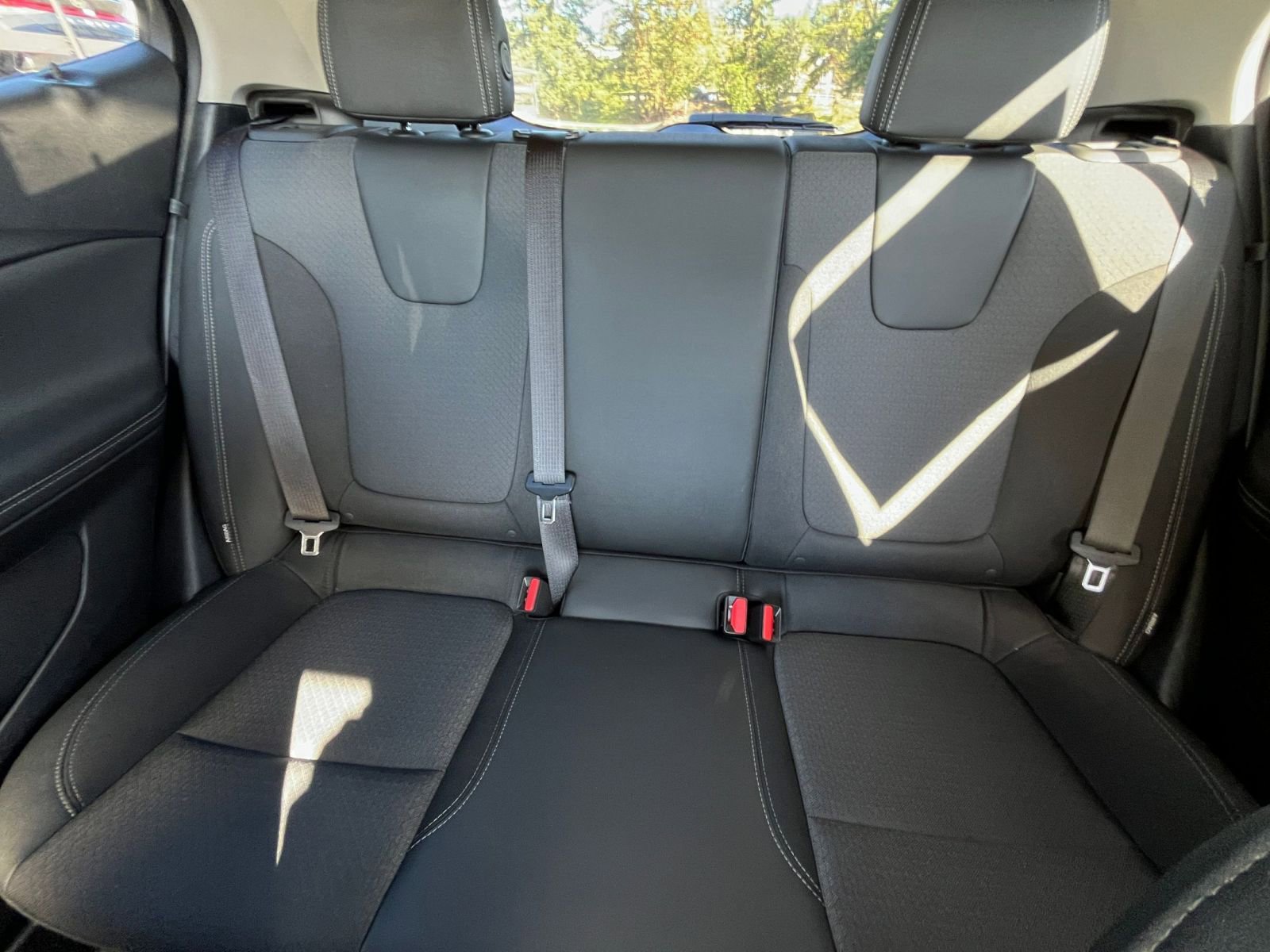 Used 2025 Buick Encore GX Preferred image 39