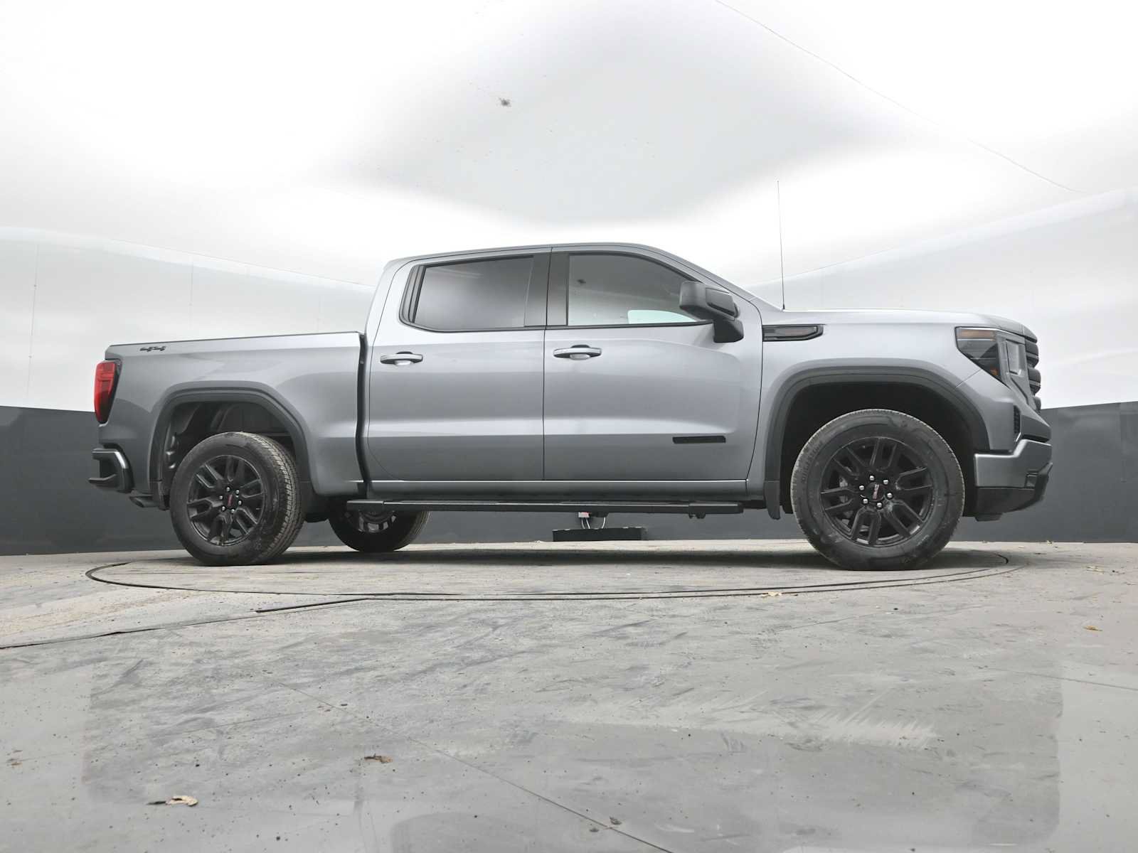 New 2026 GMC Sierra 1500 Elevation w/ LPO, Elevation Black Package AWD/4WD image 44