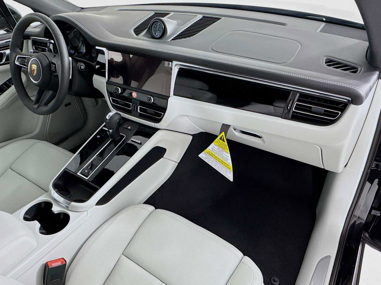 New 2026 Porsche Macan S image 31