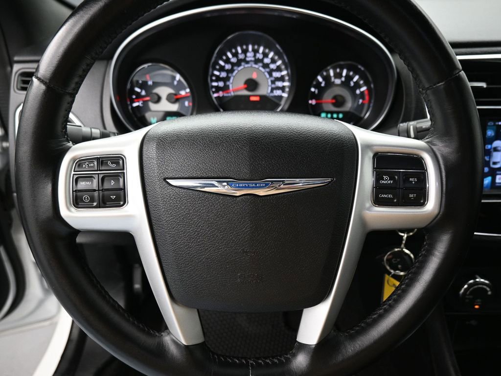 Used 2014 Chrysler 200 Limited image 13