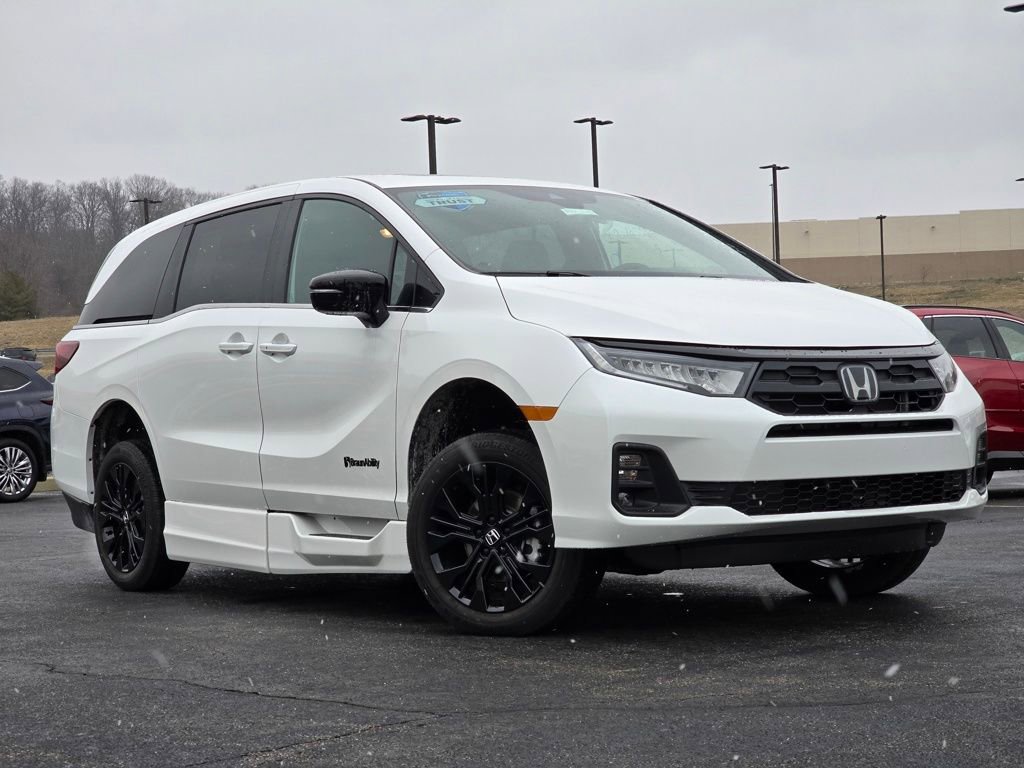 Used 2025 Honda Odyssey Sport-L image 2