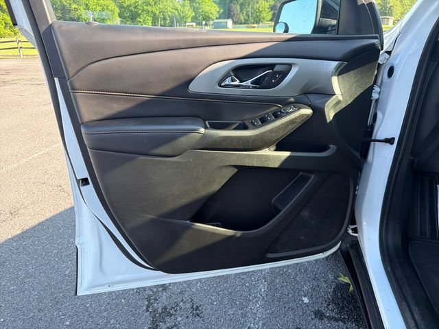 Used 2021 Chevrolet Traverse LS FWD image 10