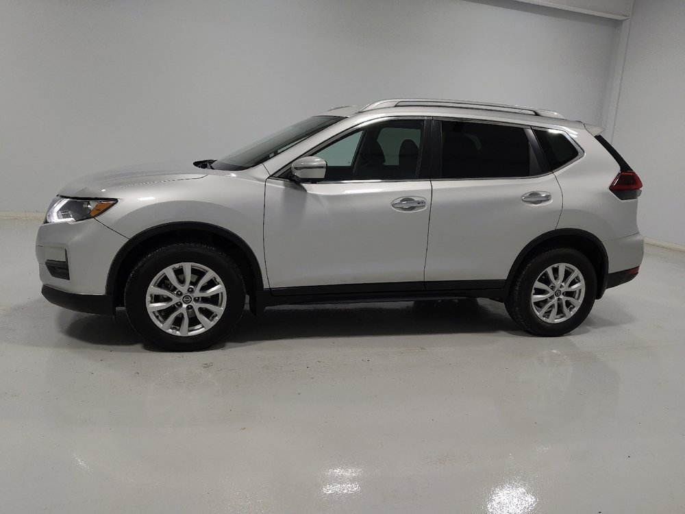 Used 2018 Nissan Rogue SV w/ Premium Package image 2