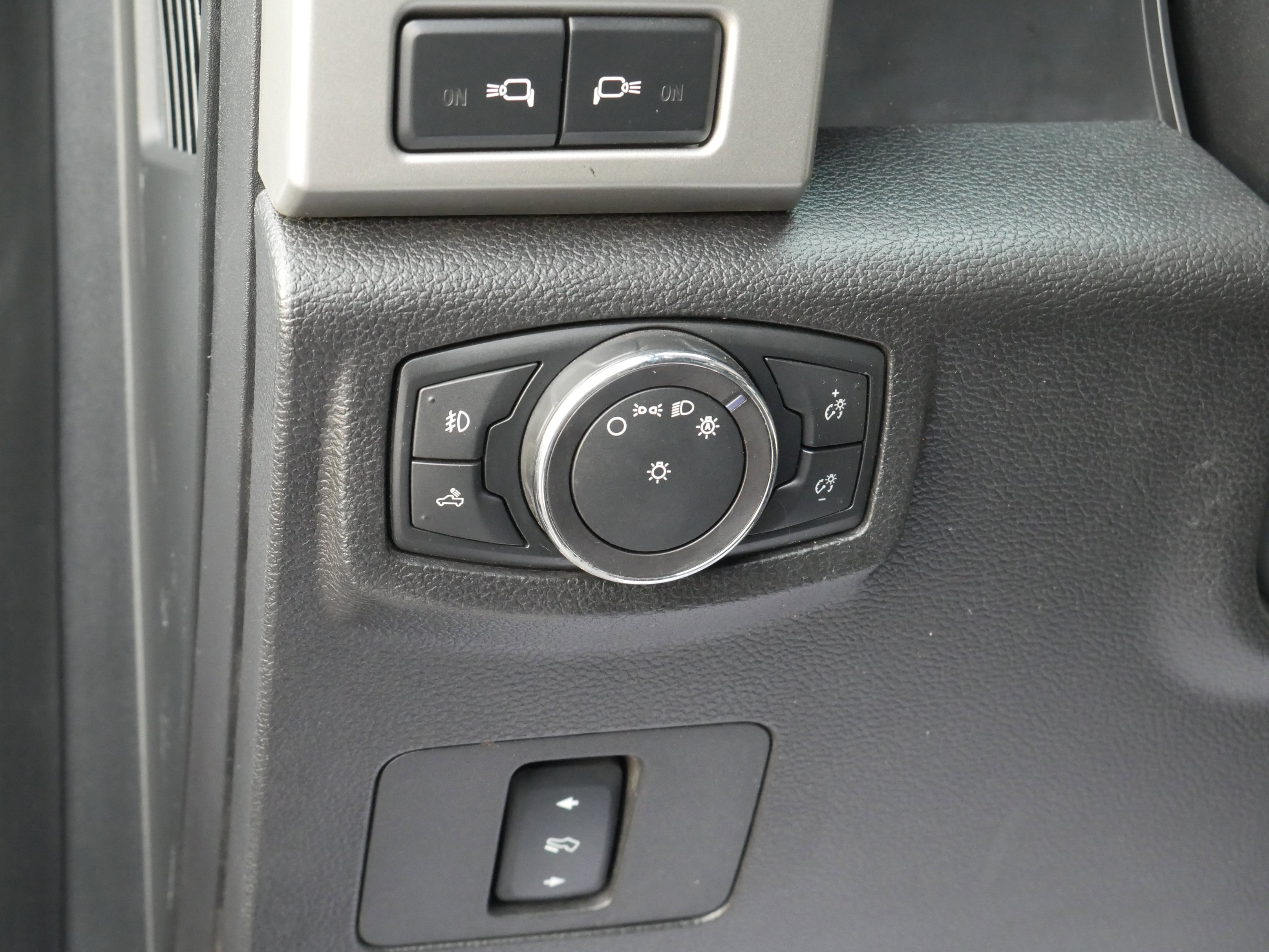 Used 2017 Ford F250 Lariat image 5