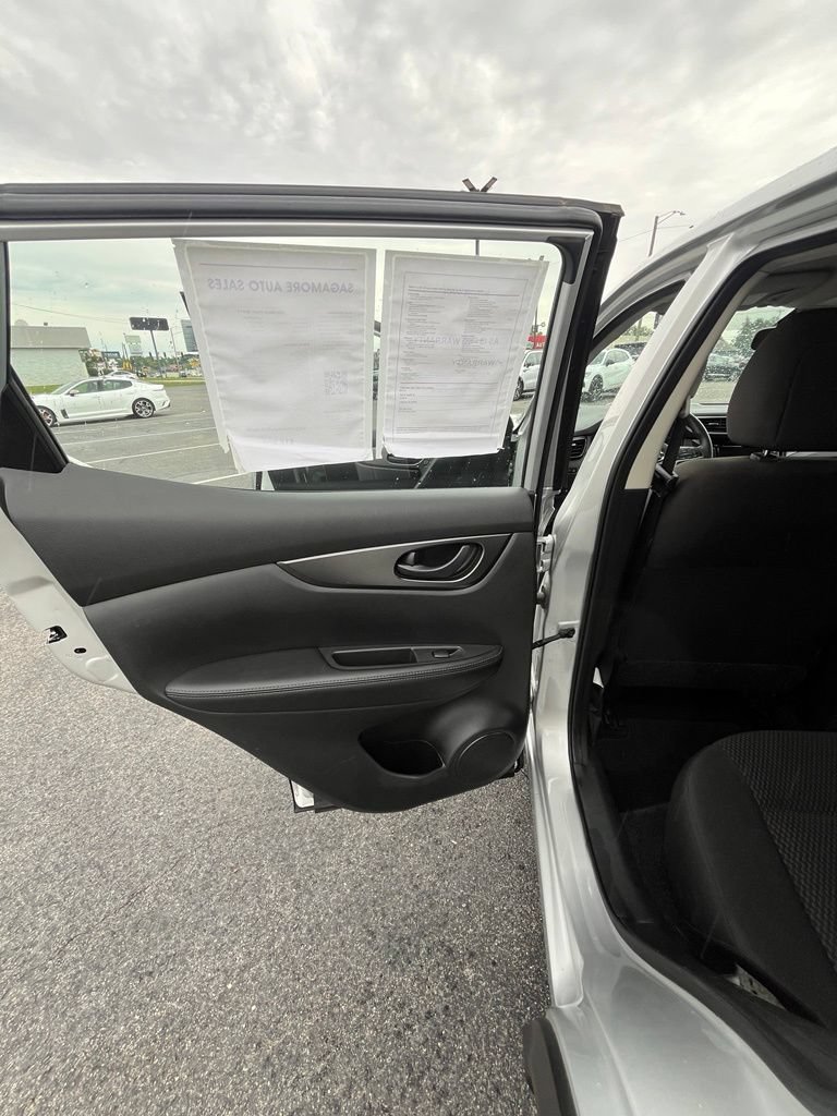 Used 2022 Nissan Rogue Sport S FWD image 29