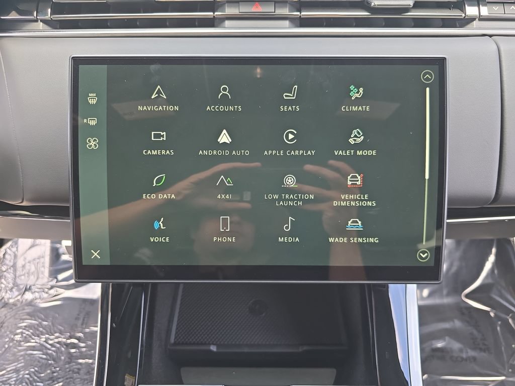 Certified 2026 Land Rover Range Rover Sport Dynamic SE AWD/4WD image 25