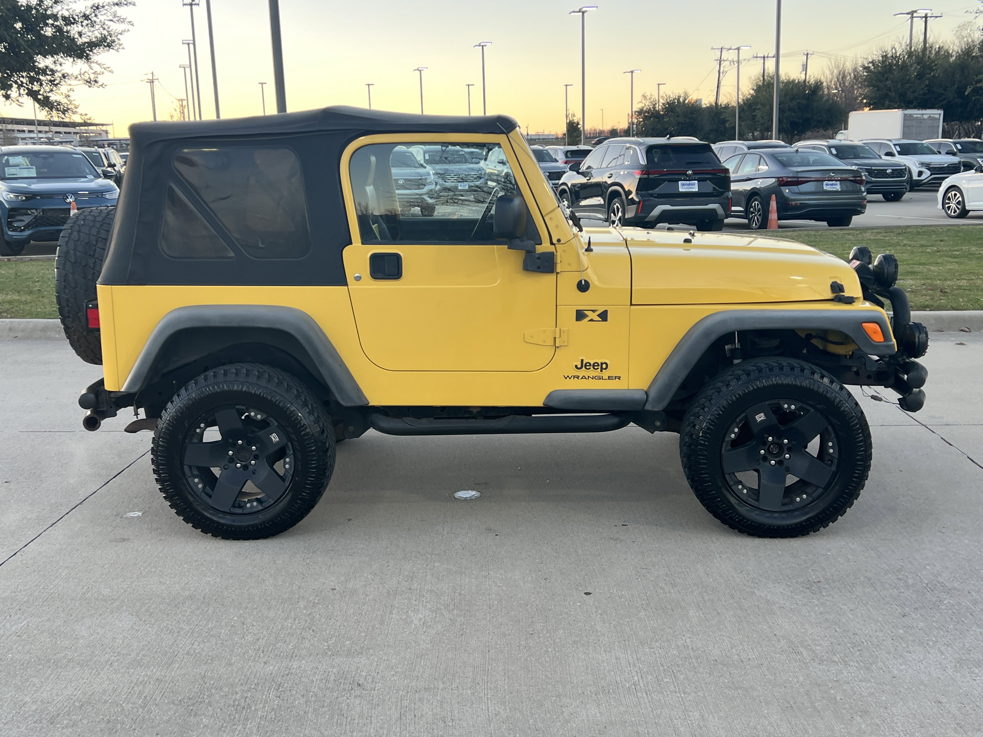 Used 2004 Jeep Wrangler X w/ Full Face Tire & Wheel Group image 11