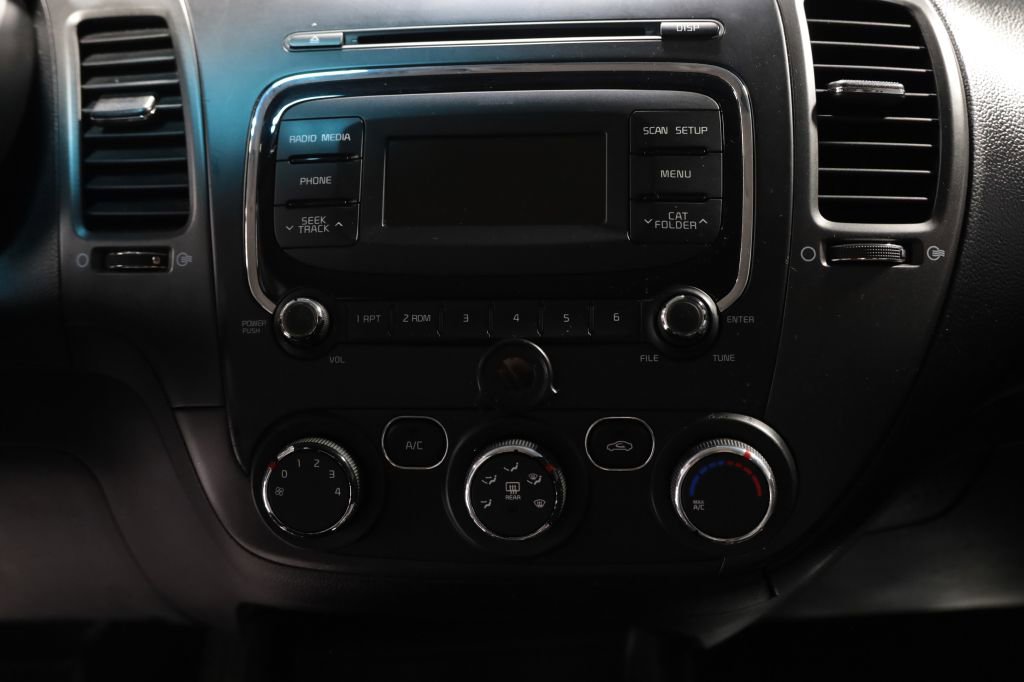 Used 2018 Kia Forte LX image 23