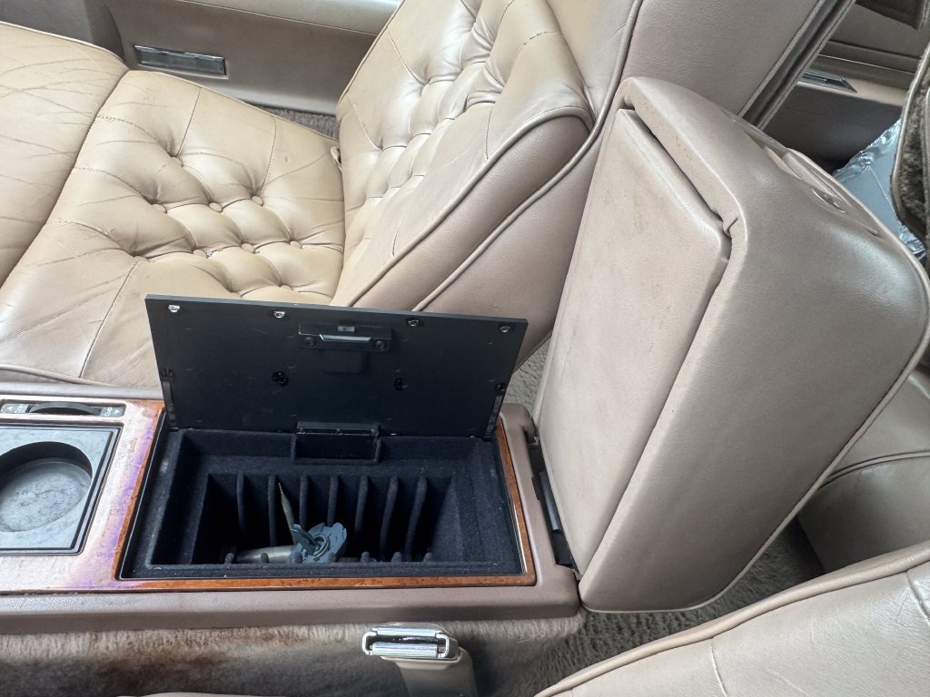 Used 1989 Cadillac Eldorado Coupe FWD image 27