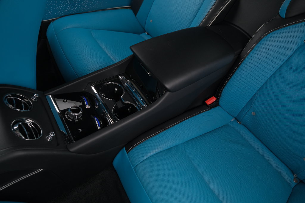 Used 2024 Rolls-Royce Spectre w/ Spectre Launch Package AWD/4WD image 17
