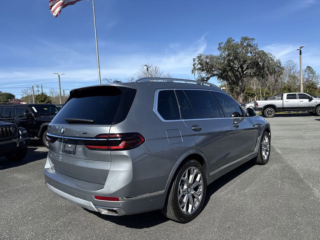 Used 2023 BMW X7 xDrive40i image 3