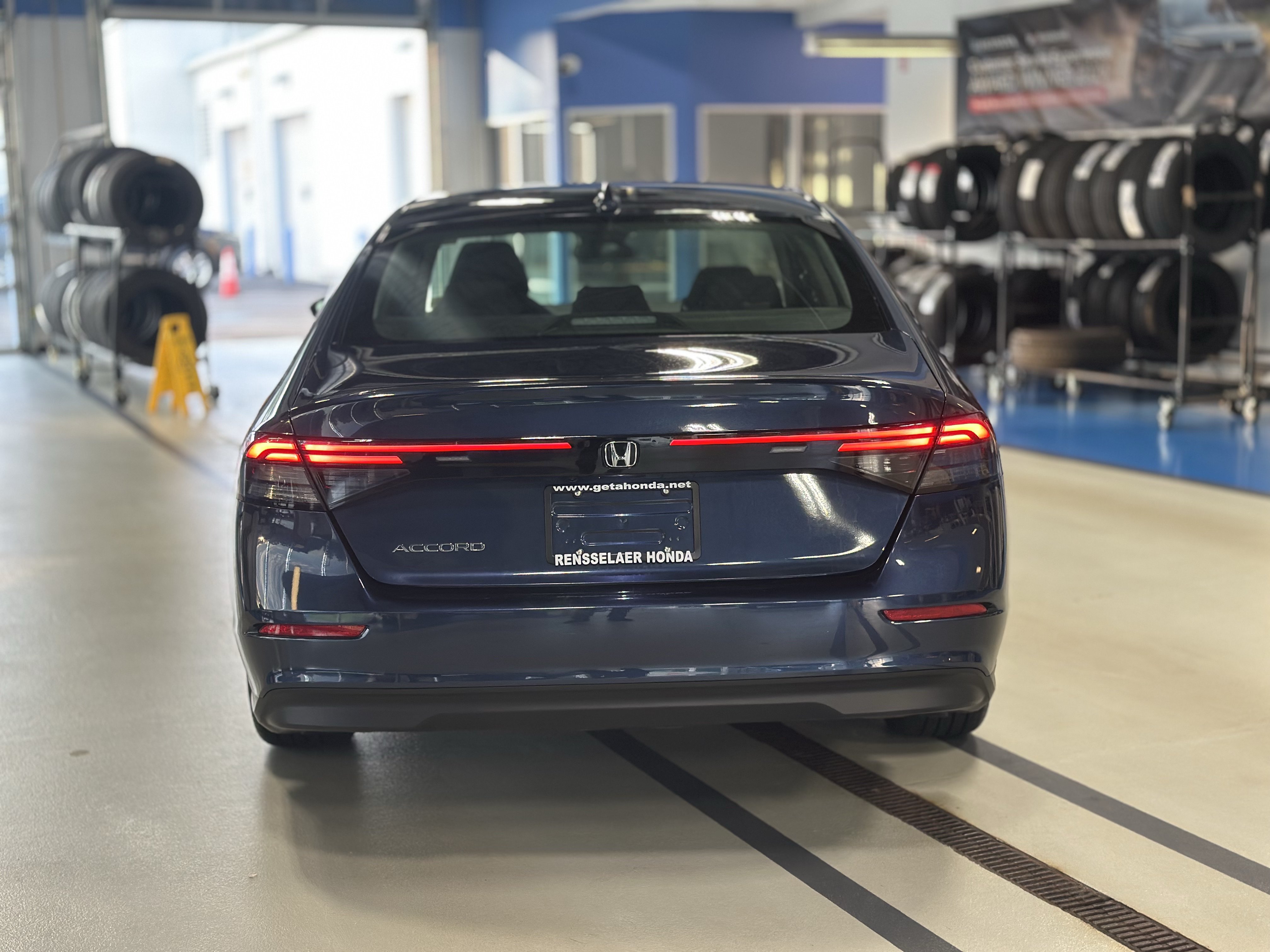 Used 2023 Honda Accord EX image 6