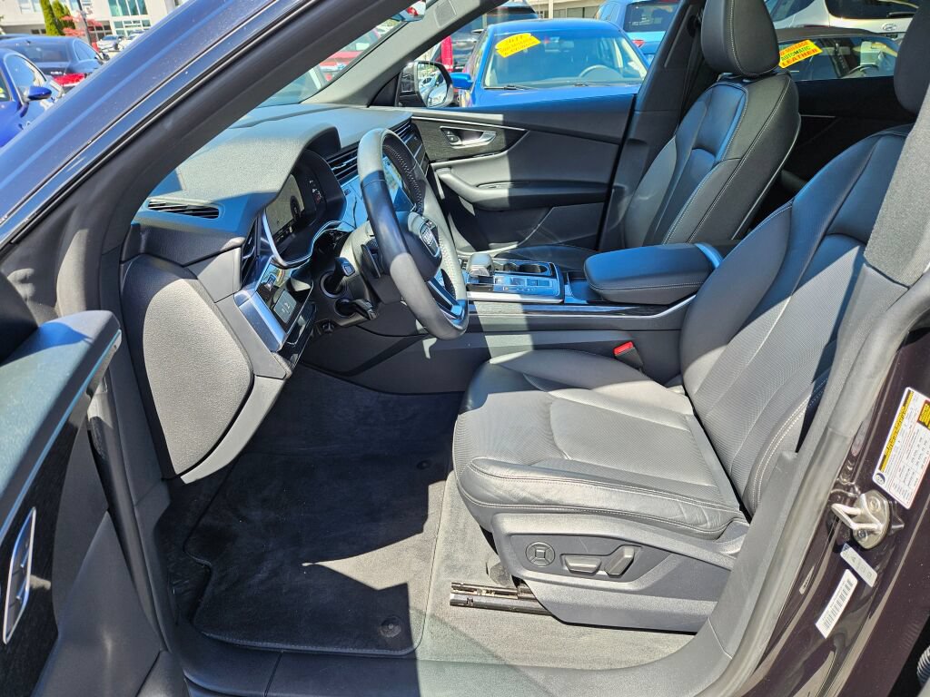 Used 2019 Audi Q8 Premium Plus AWD/4WD image 16