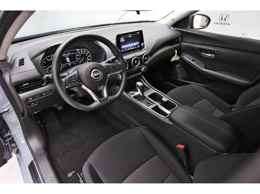 Certified 2025 Nissan Sentra SV FWD image 12