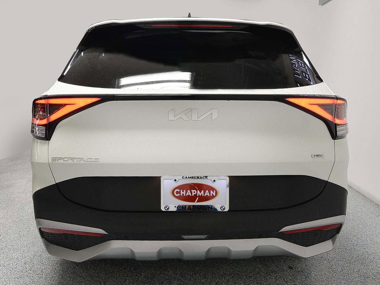 Used 2023 Kia Sportage EX image 4