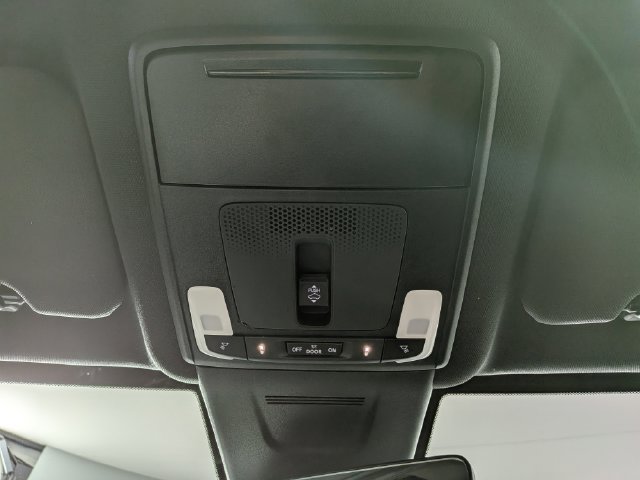 Used 2025 Honda CR-V Sport Touring image 26