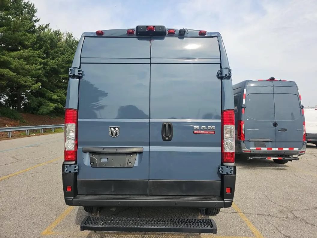 Used 2019 RAM ProMaster 2500 FWD image 3