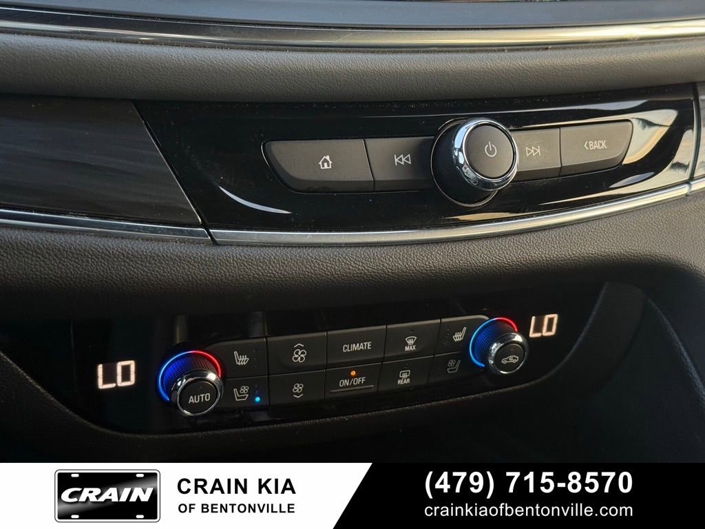 Used 2024 Buick Enclave Premium image 18