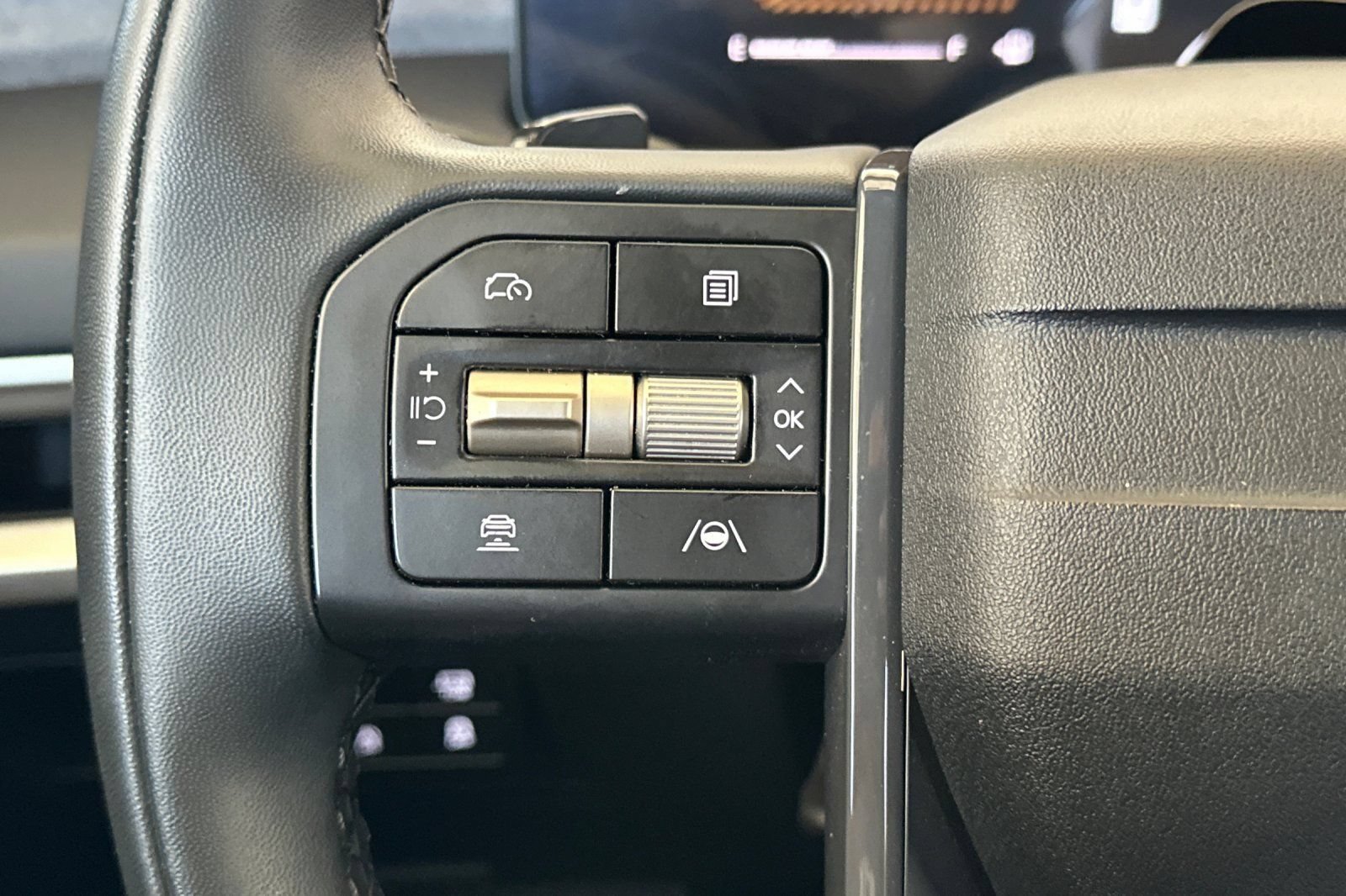 Used 2027 Kia Telluride LX FWD image 28