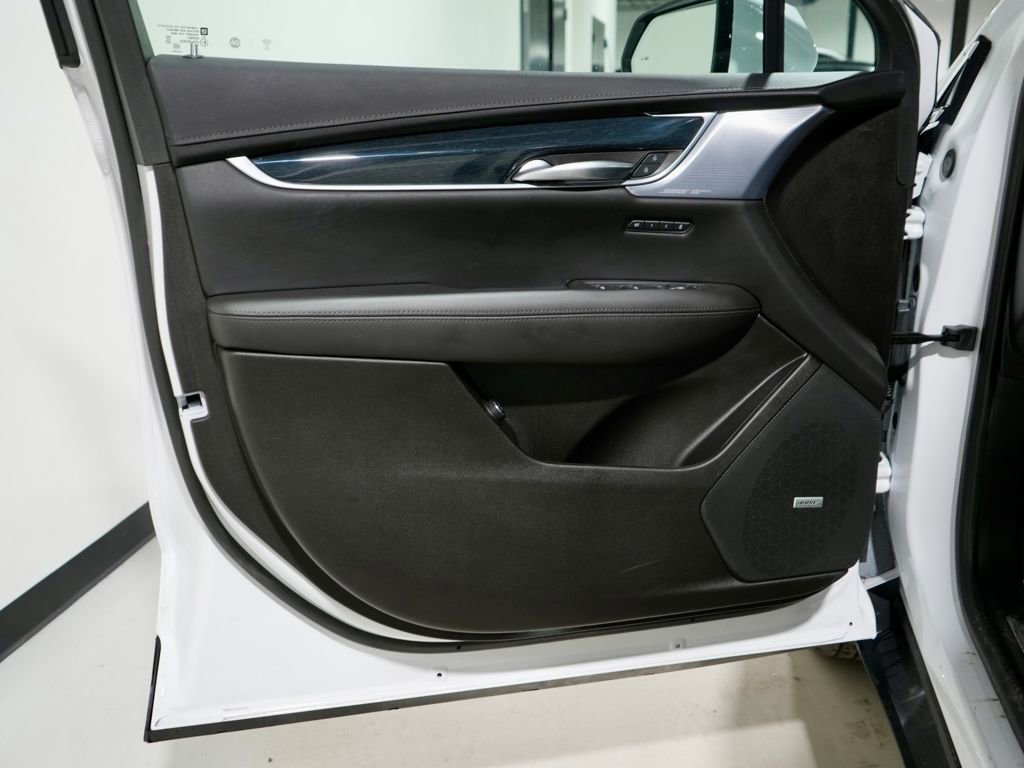 Used 2024 Cadillac XT5 Premium Luxury image 14
