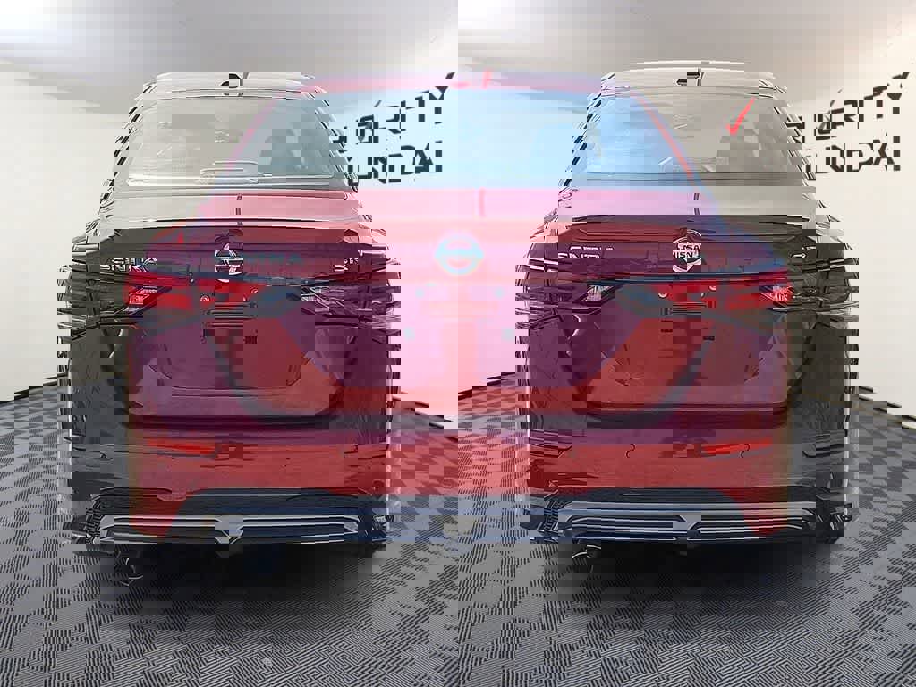 Used 2022 Nissan Sentra SR w/ Trunk Package image 6