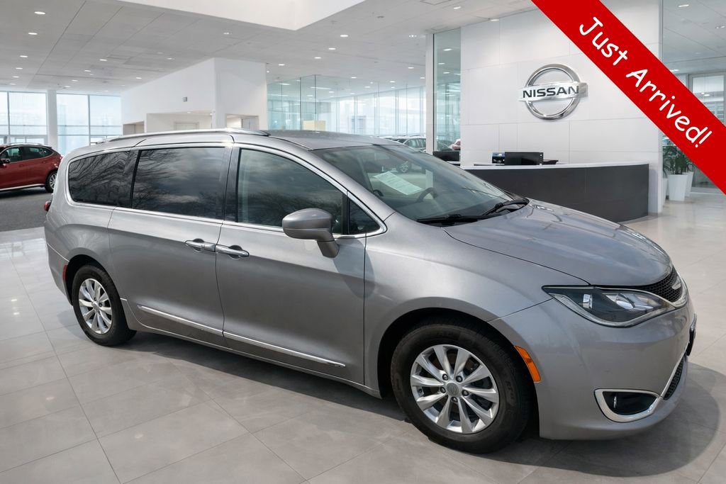 Used 2018 Chrysler Pacifica Touring-L