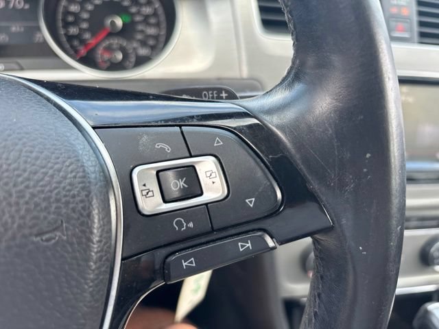 Used 2015 Volkswagen Golf 4-Door FWD image 18
