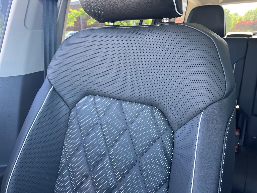 New 2025 Volkswagen Atlas SEL Premium R-Line image 21