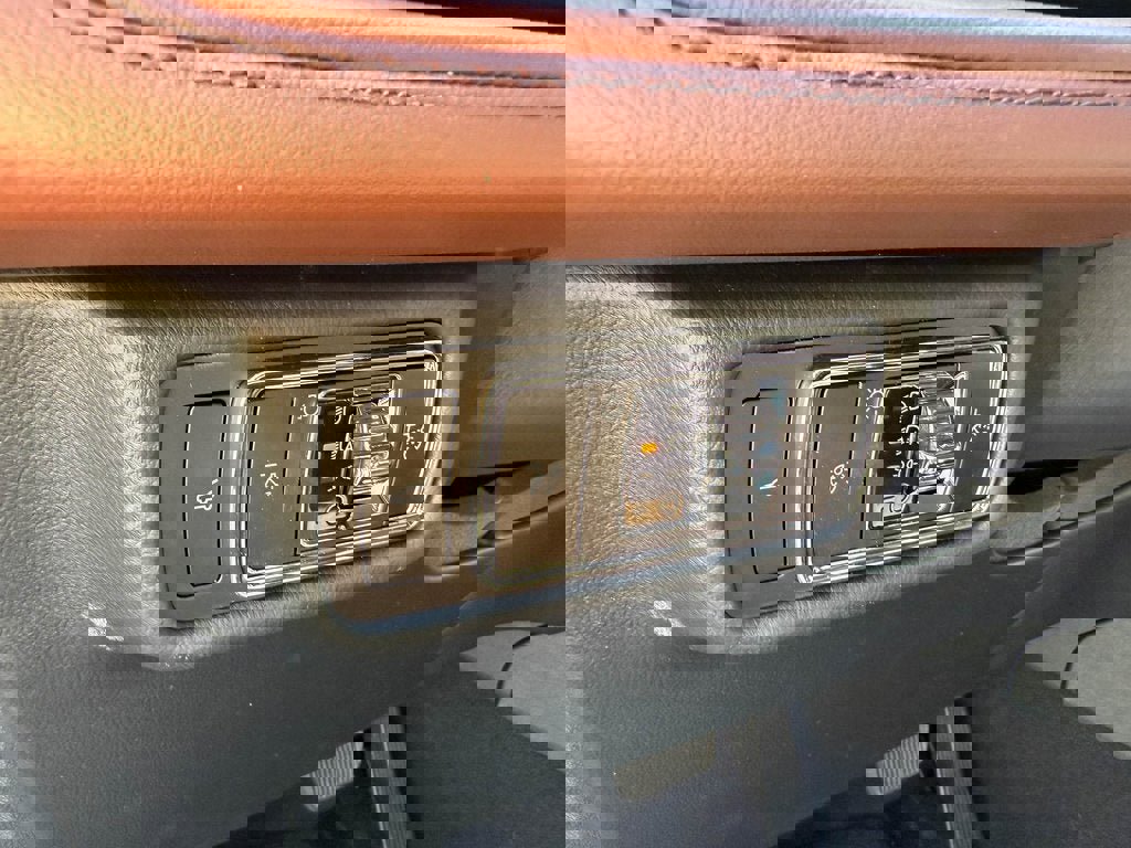 New 2026 Lincoln Aviator Reserve w/ Luxury Package image 11