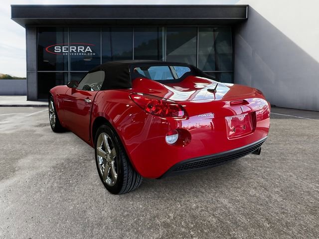 Used 2007 Pontiac Solstice Convertible w/ Premium Package RWD image 2