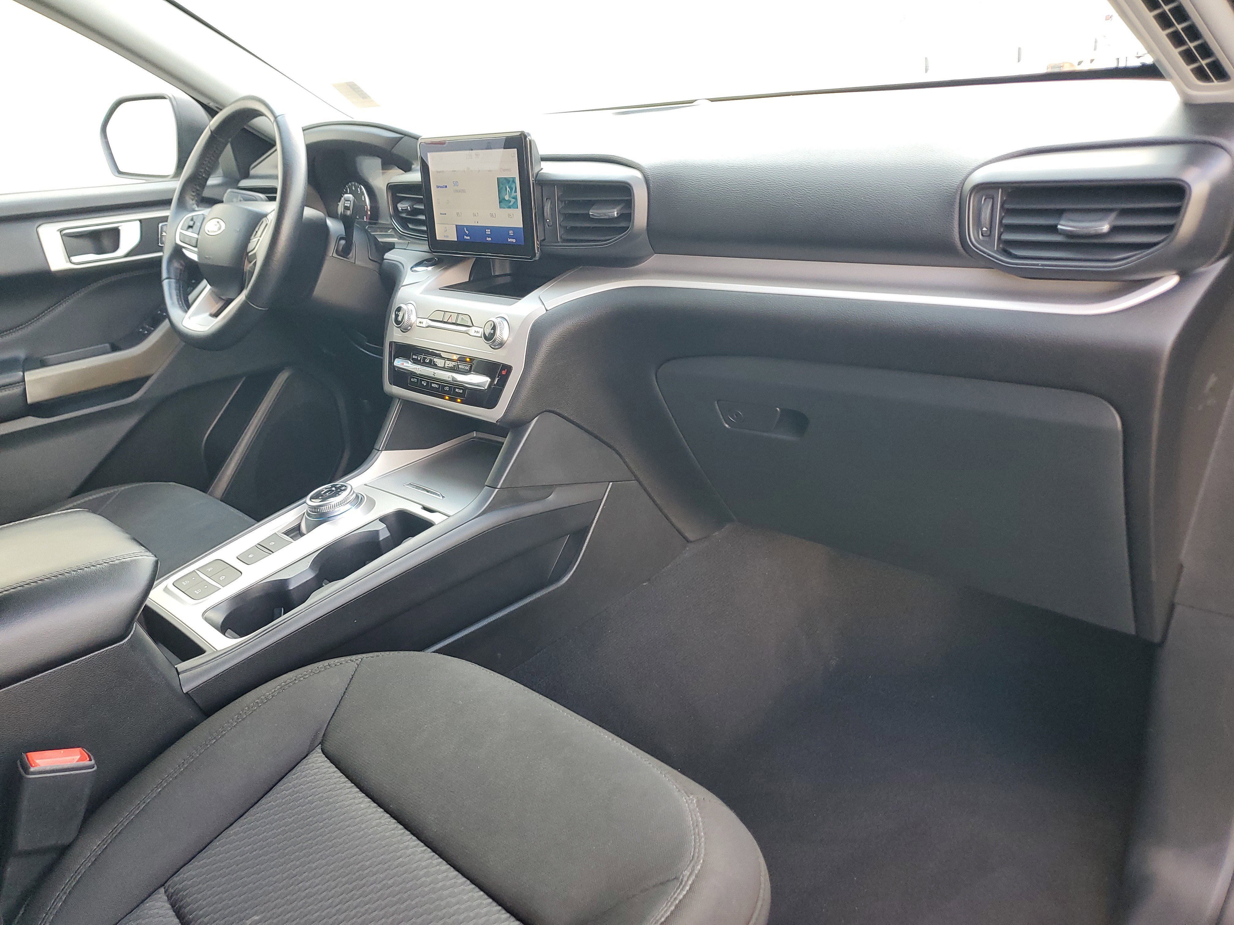 Used 2023 Ford Explorer XLT image 21