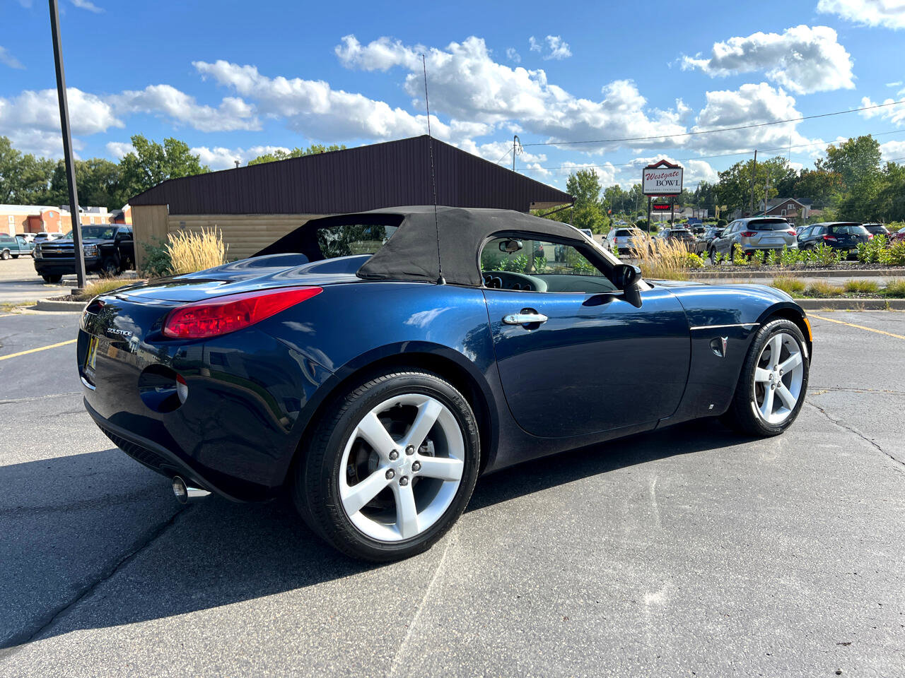 Used 2006 Pontiac Solstice Roadster w/ Power Package image 20