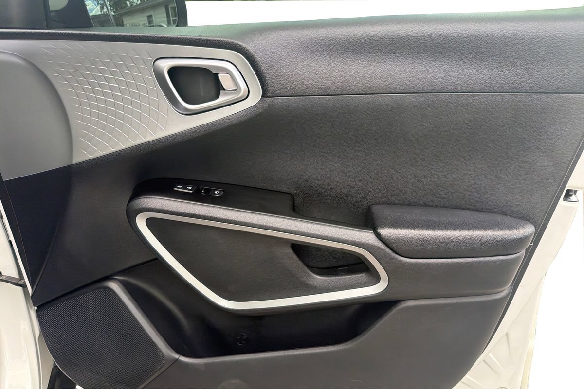 Used 2021 Kia Soul LX FWD image 20