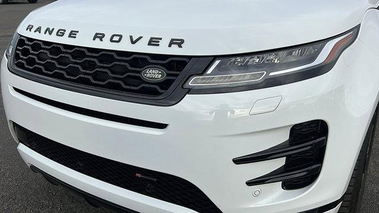 Used 2023 Land Rover Range Rover Evoque R-Dynamic S image 9