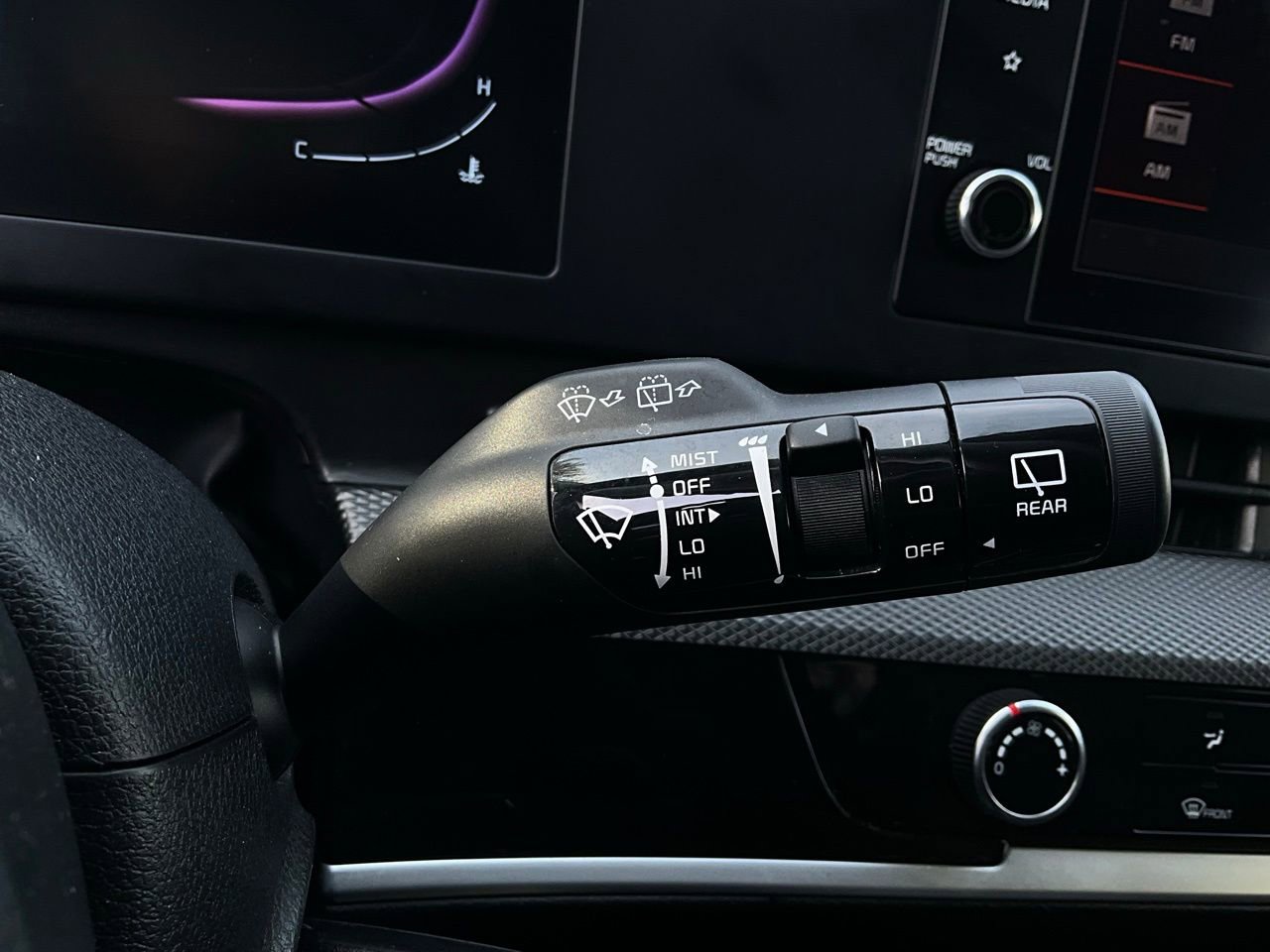 Used 2025 Kia Sportage LX image 35