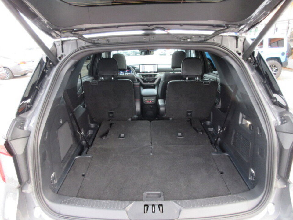 Used 2025 Ford Explorer ST-Line w/ Premium Package image 47