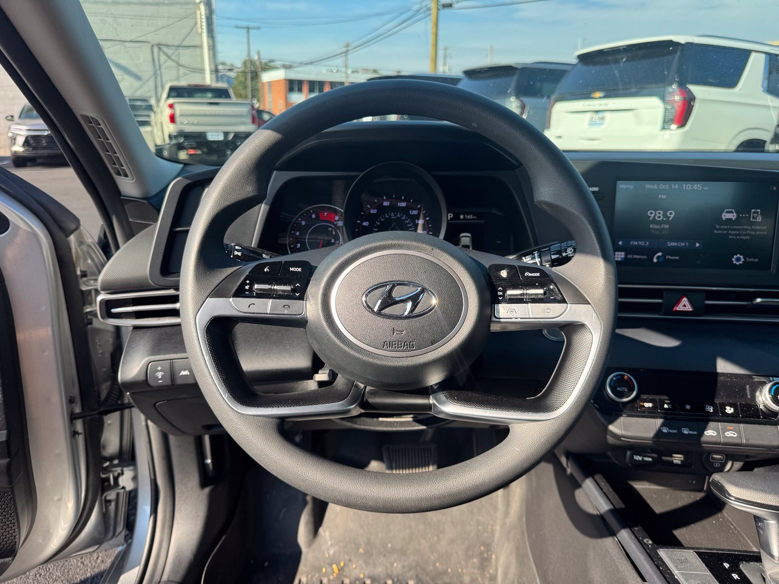 Used 2022 Hyundai Elantra SEL FWD image 17