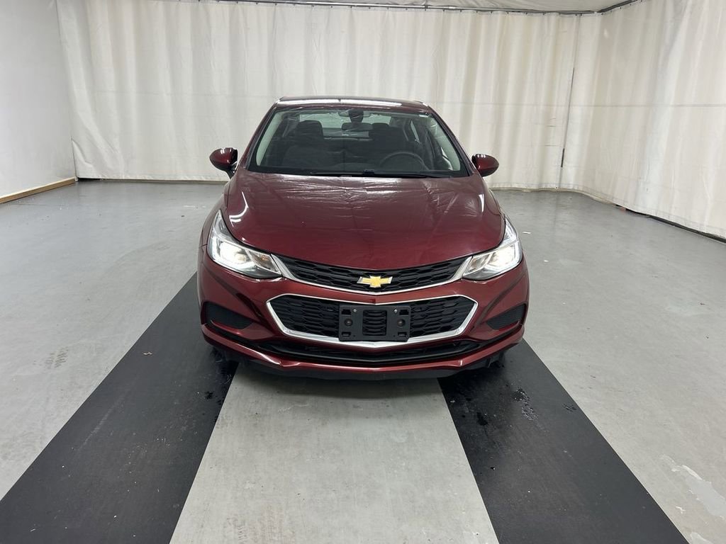 Used 2016 Chevrolet Cruze LT w/ Convenience Package FWD image 3