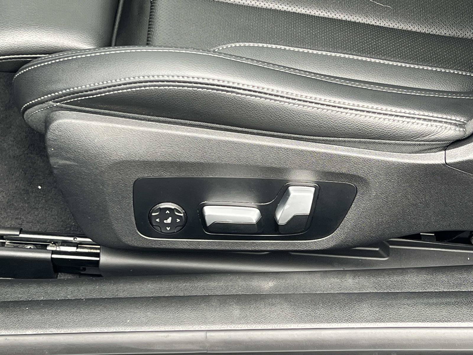 Used 2022 BMW M440i Coupe RWD image 17