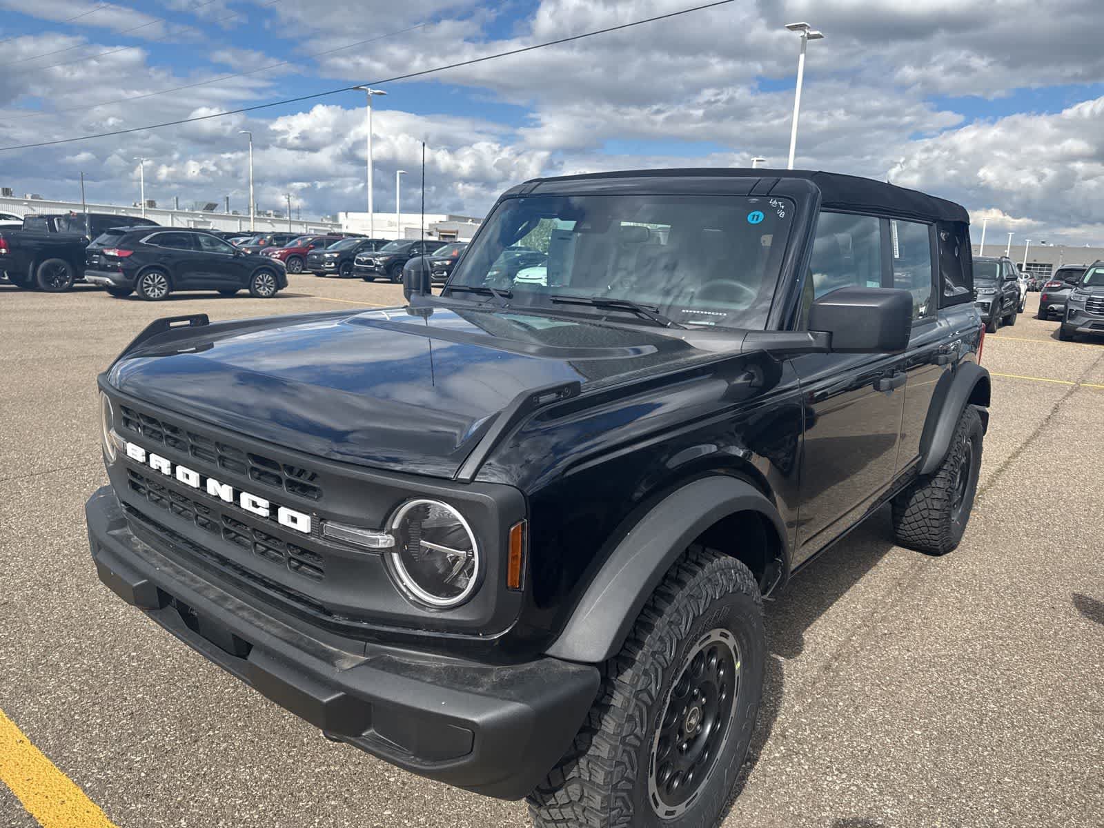 New 2026 Ford Bronco 4-Door AWD/4WD image 4